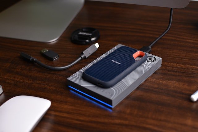 10 BEST PORTABLE SSD’s OF 2022: BUYER’S GUIDE